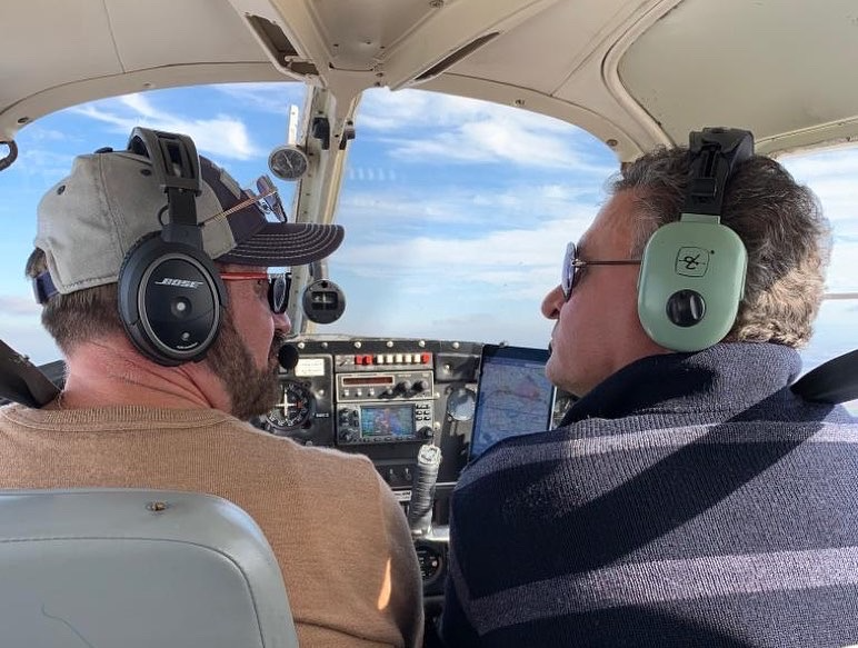 Dual cockpit in flight